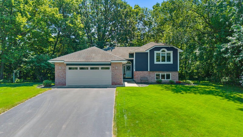 16840 56th St NE, Rogers, MN 55374