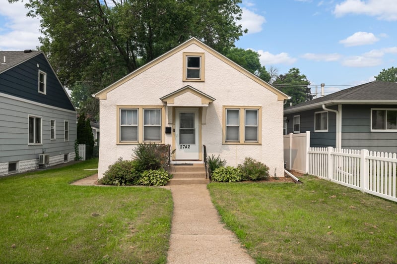 2742 Grand St NE, Minneapolis, MN 55418