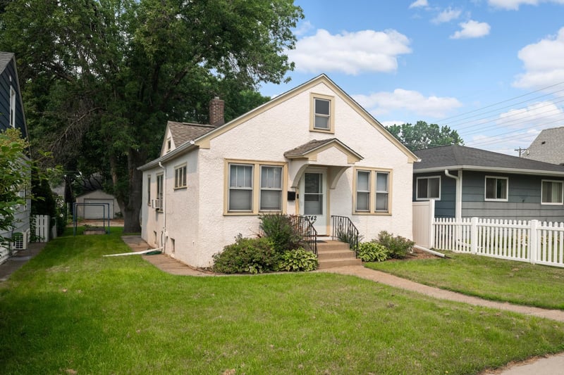 2742 Grand St NE, Minneapolis, MN 55418