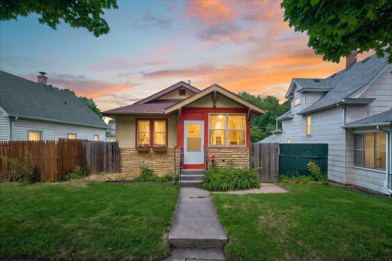 1217 6th St E, Saint Paul, MN 55106