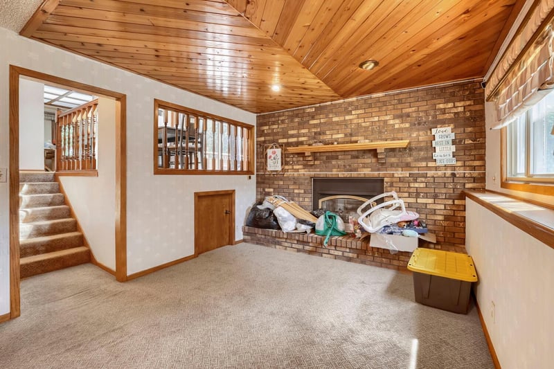 11809 Edgewood Ave N, Champlin, MN 55316