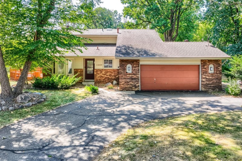 11809 Edgewood Ave N, Champlin, MN 55316