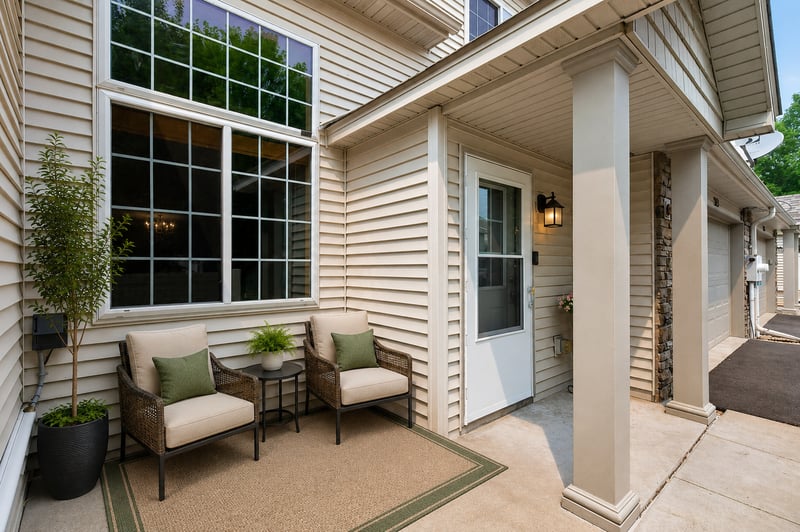 375 Arrowhead Dr, Lino Lakes, MN 55014