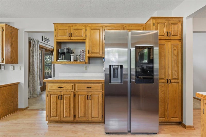 1309 Fremont Ct, Burnsville, MN 55306