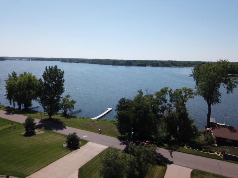 7616 Peltier Lake Dr, Lino Lakes, MN 55038