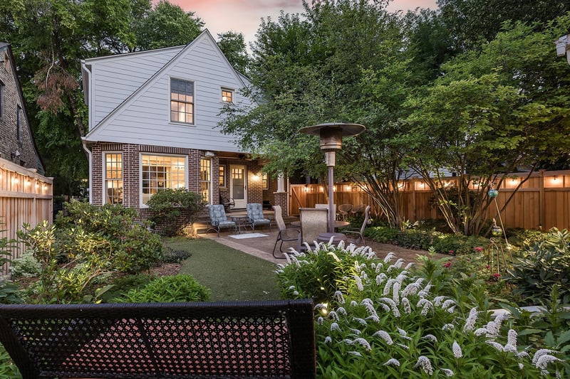 1843 Highland Pw, Saint Paul, MN 55116