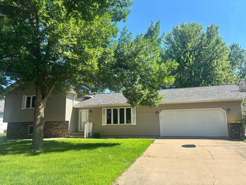 812 E Oak St, Redwood Falls, MN 56283