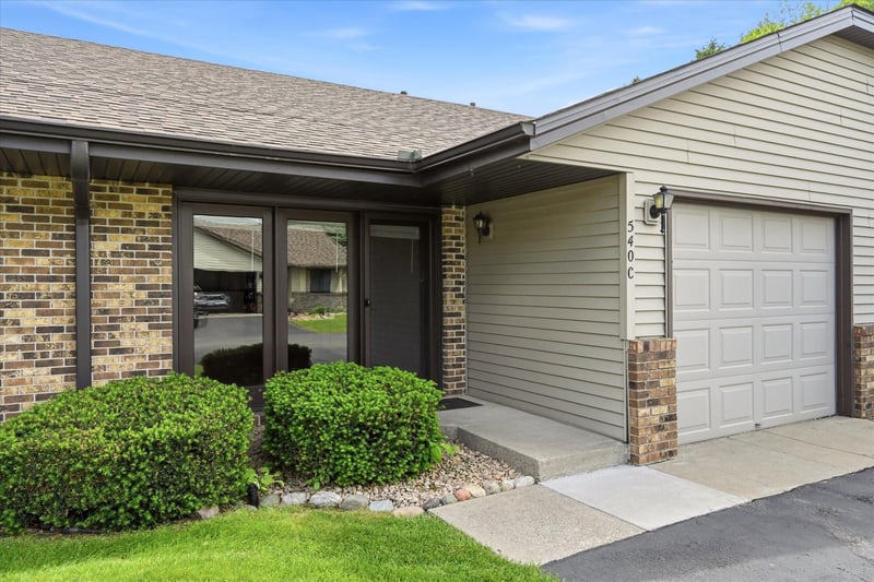 540 Auburn Pl NW #C, Elk River, MN 55330