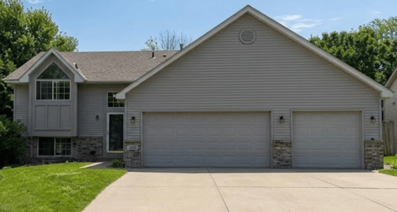 1497 Homestead St, Shakopee, MN 55379