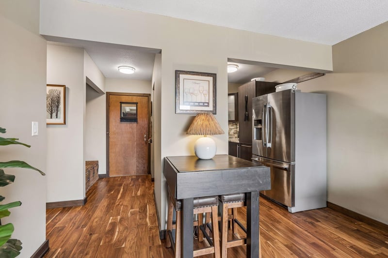 3155 Old Highway 8 #306, Roseville, MN 55418