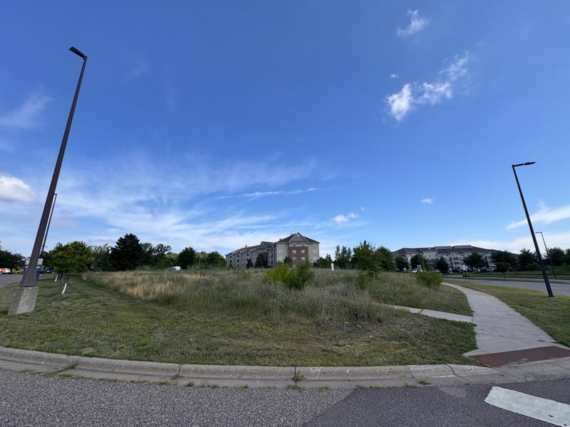17226 Twin Lakes Rd, Elk River, MN 55330