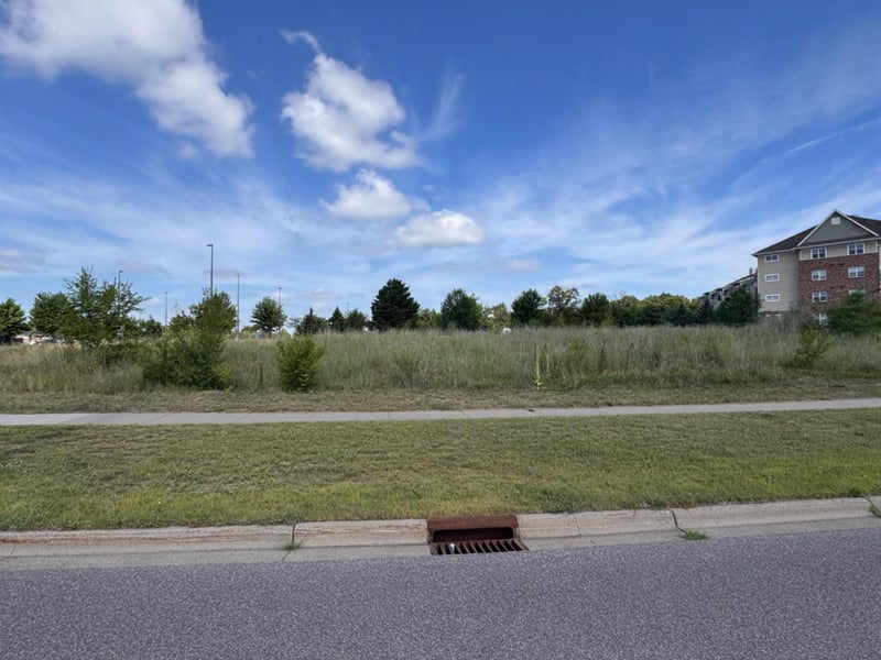 17226 Twin Lakes Rd, Elk River, MN 55330