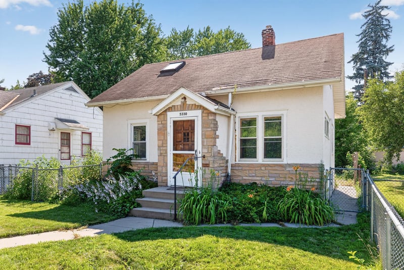 5330 42nd Ave S, Minneapolis, MN 55417