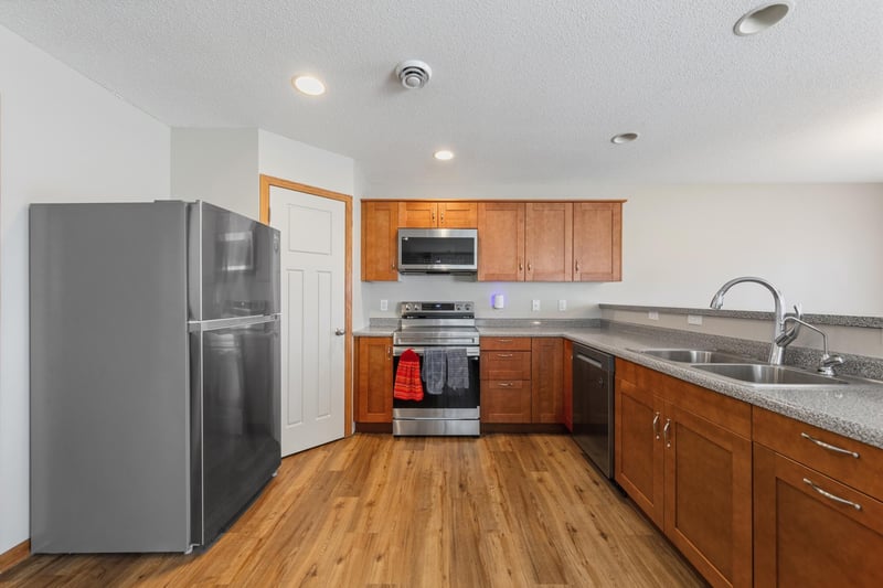 2402 Elianna Dr, Northfield, MN 55057