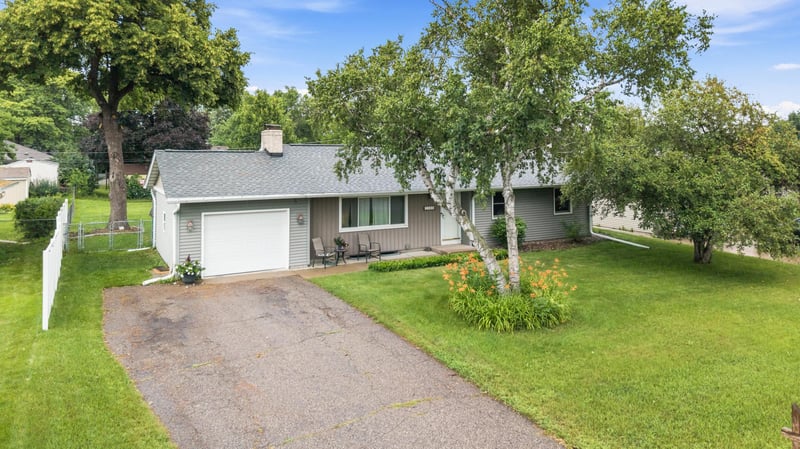 2308 W 96th St, Bloomington, MN 55431