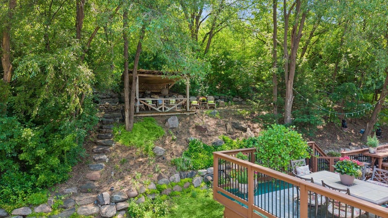 13225 Court Pl, Burnsville, MN 55337
