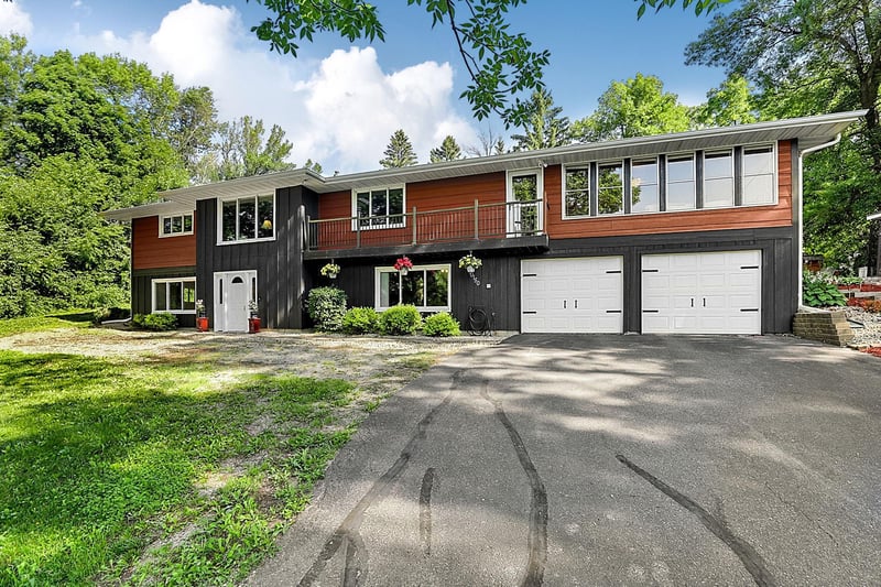 10150 Beebe Lake Rd NE, Hanover, MN 55376