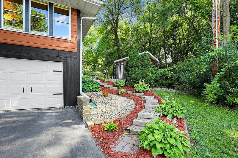 10150 Beebe Lake Rd NE, Hanover, MN 55376