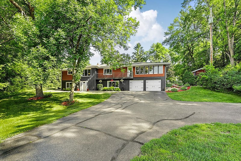 10150 Beebe Lake Rd NE, Hanover, MN 55376
