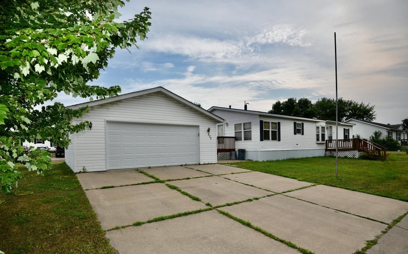805 2nd St NE #805, Milaca, MN 56353