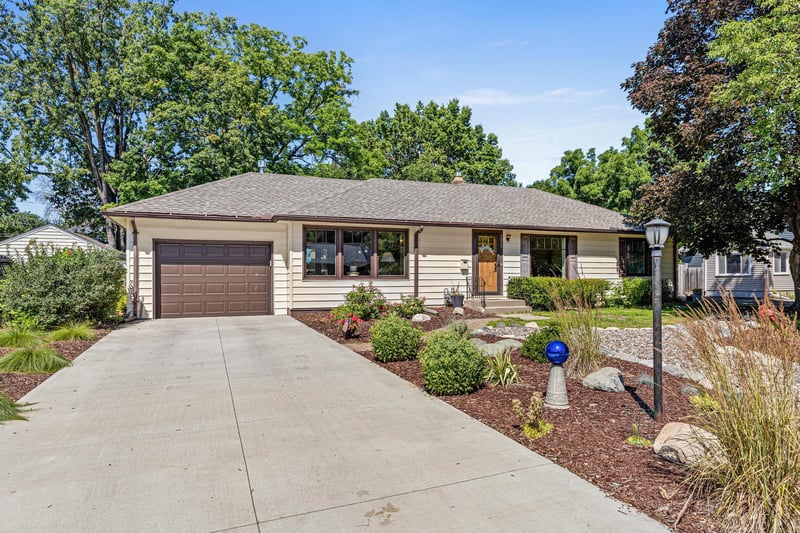 7214 Knox Ave S, Richfield, MN 55423