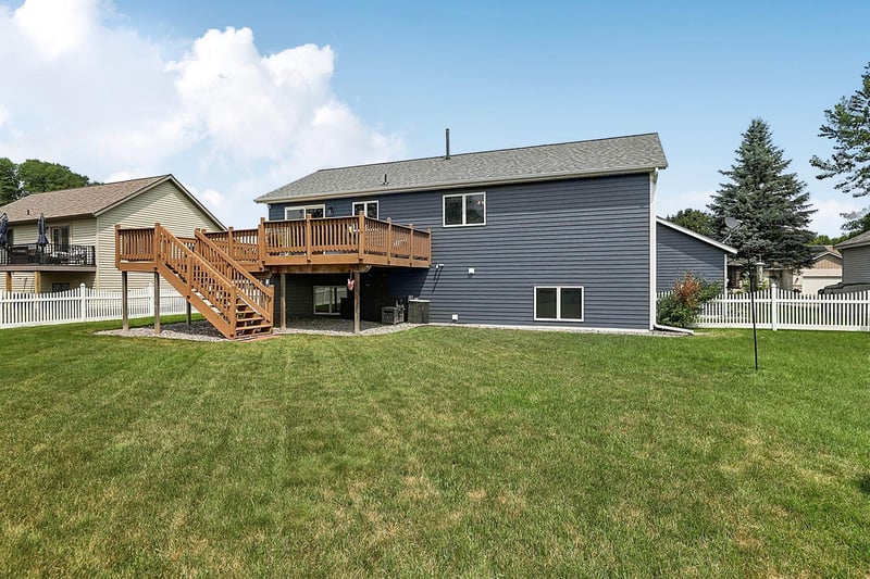 1120 4th St N, Sartell, MN 56377