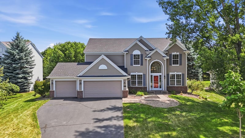 2489 Eyrie Dr, Woodbury, MN 55129