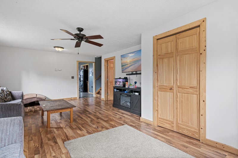 305 2nd St NE, Pine City, MN 55063