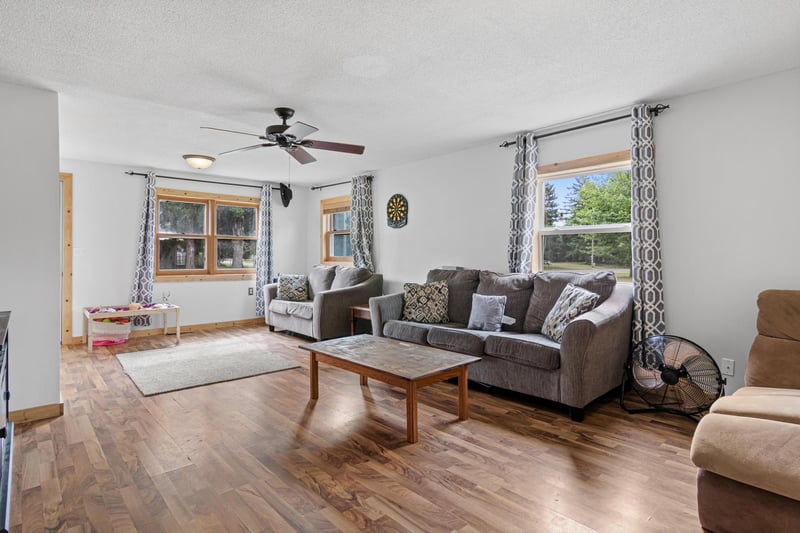 305 2nd St NE, Pine City, MN 55063