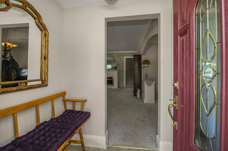 1017 Main St NW, Elk River, MN 55330