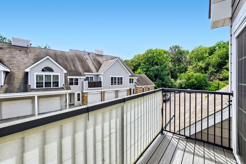 6010 Chasewood Pw #206, Hopkins, MN 55343