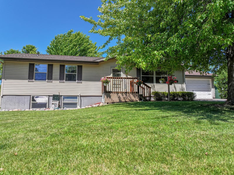 611 E Nestor St, Osakis, MN 56360