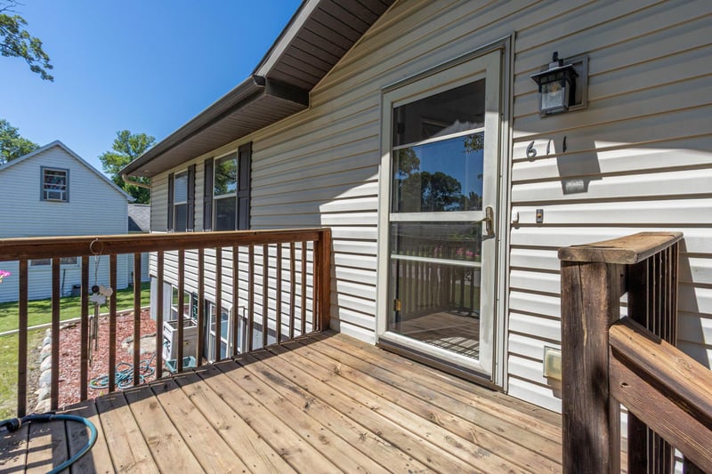 611 E Nestor St, Osakis, MN 56360