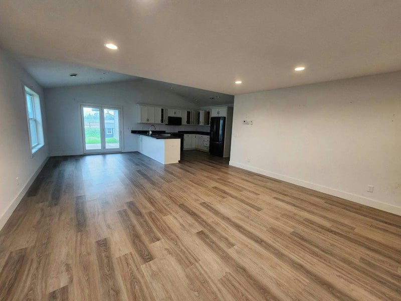 213 Century Ln, Silver Lake, MN 55381