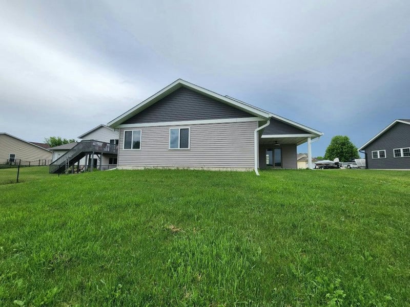 213 Century Ln, Silver Lake, MN 55381