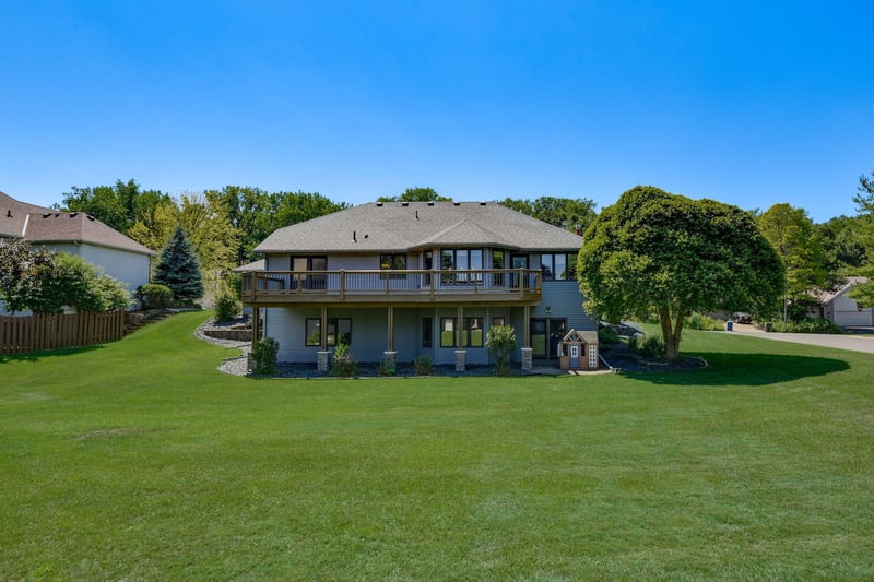 313 Wyndham Cir W, New Brighton, MN 55112