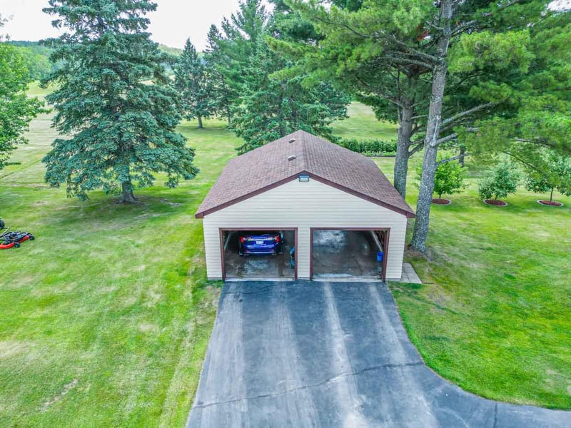 10722 Maturi Rd, Hibbing, MN 55746