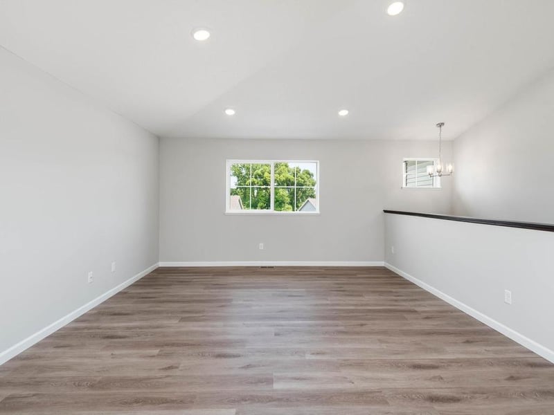 913 Harvest Dr SW, Lonsdale, MN 55046