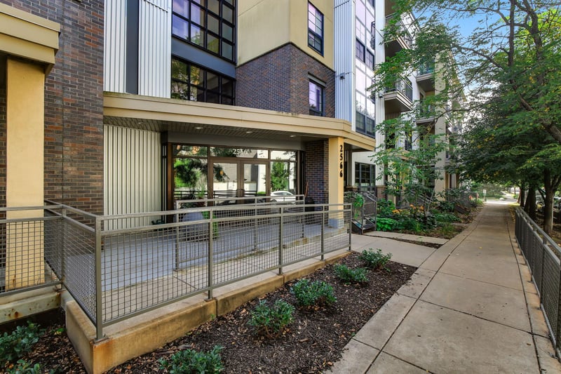 2566 Ellis Ave #303, Saint Paul, MN 55114