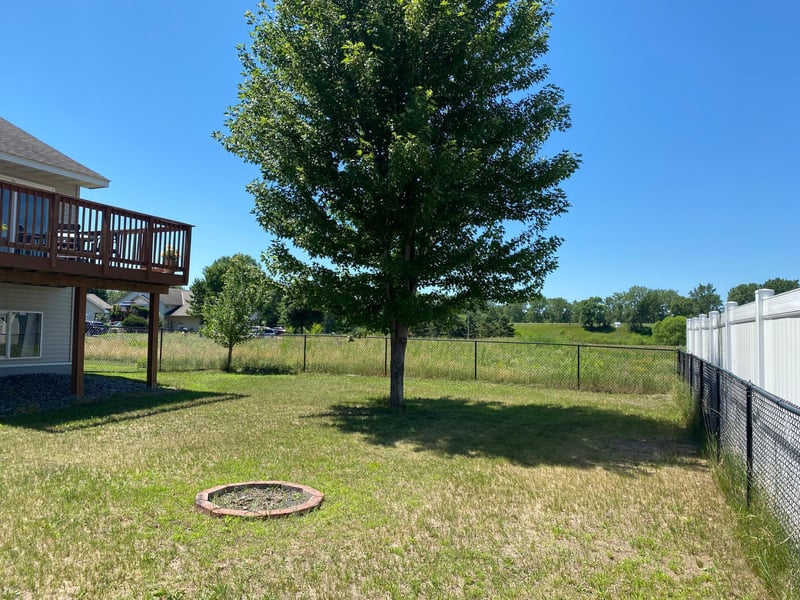1404 Meadow View Dr, Princeton, MN 55371