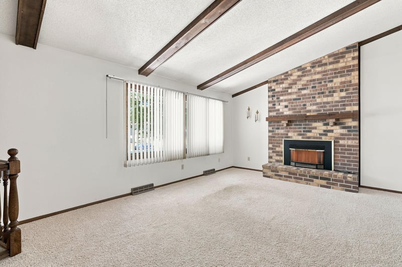 936 97th Ln NE, Blaine, MN 55434