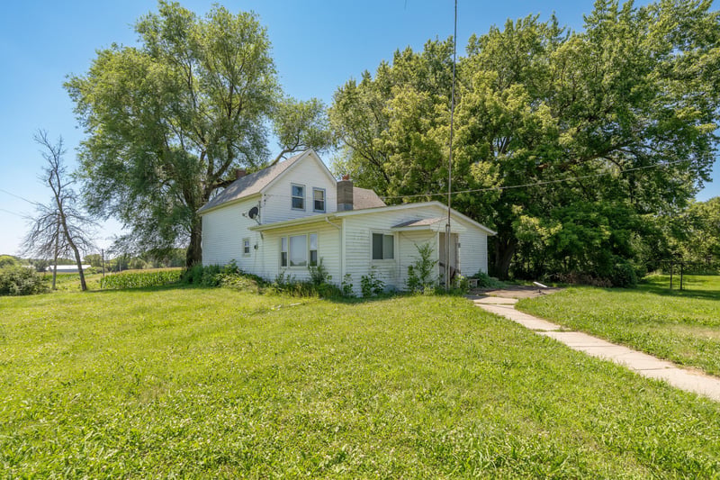 1360 190th St E, Jordan, MN 55352
