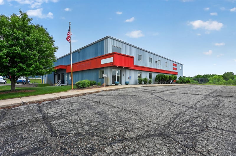 1202 Sun Ridge Dr, Saint Cloud, MN 56301