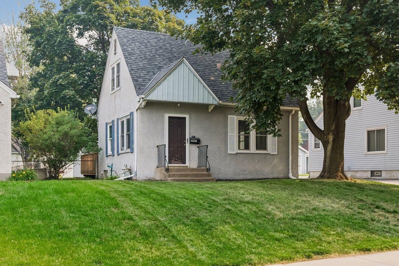 2007 Reaney Ave E, Saint Paul, MN 55119