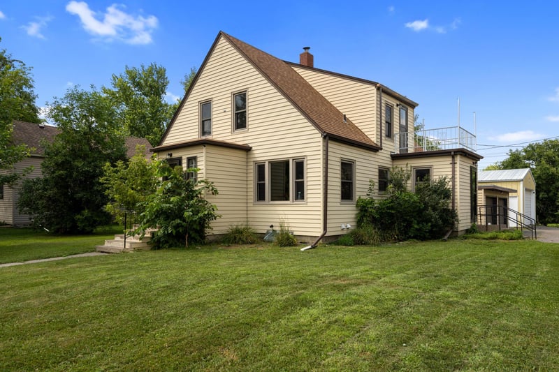 430 2nd St SE, Milaca, MN 56353