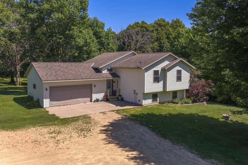 1805 93rd Ave, Dresser, WI 54009