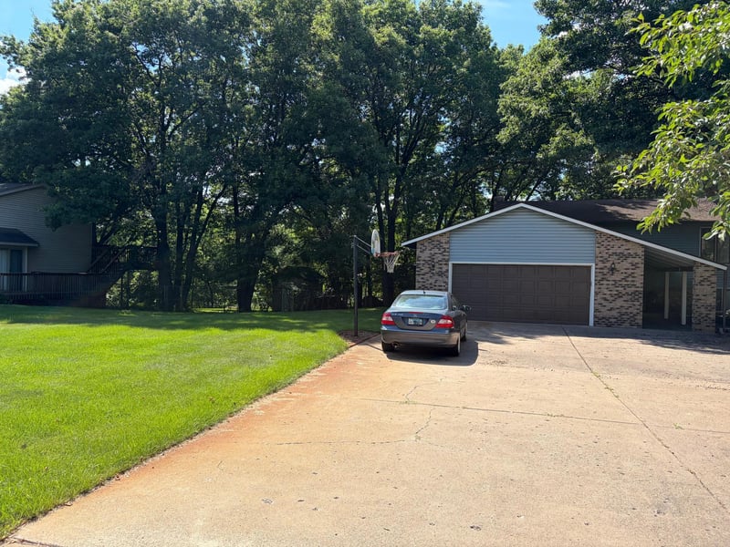 31522 Rum River Dr NE, Cambridge, MN 55008
