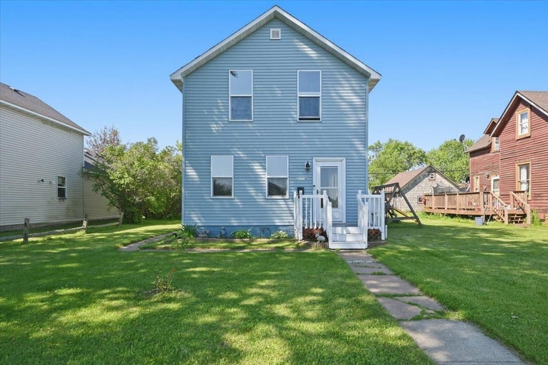 2114 E 6th St, Superior, WI 54880