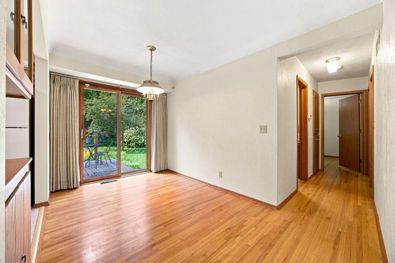 4405 Jansa Dr, Shoreview, MN 55126