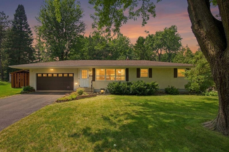 4405 Jansa Dr, Shoreview, MN 55126